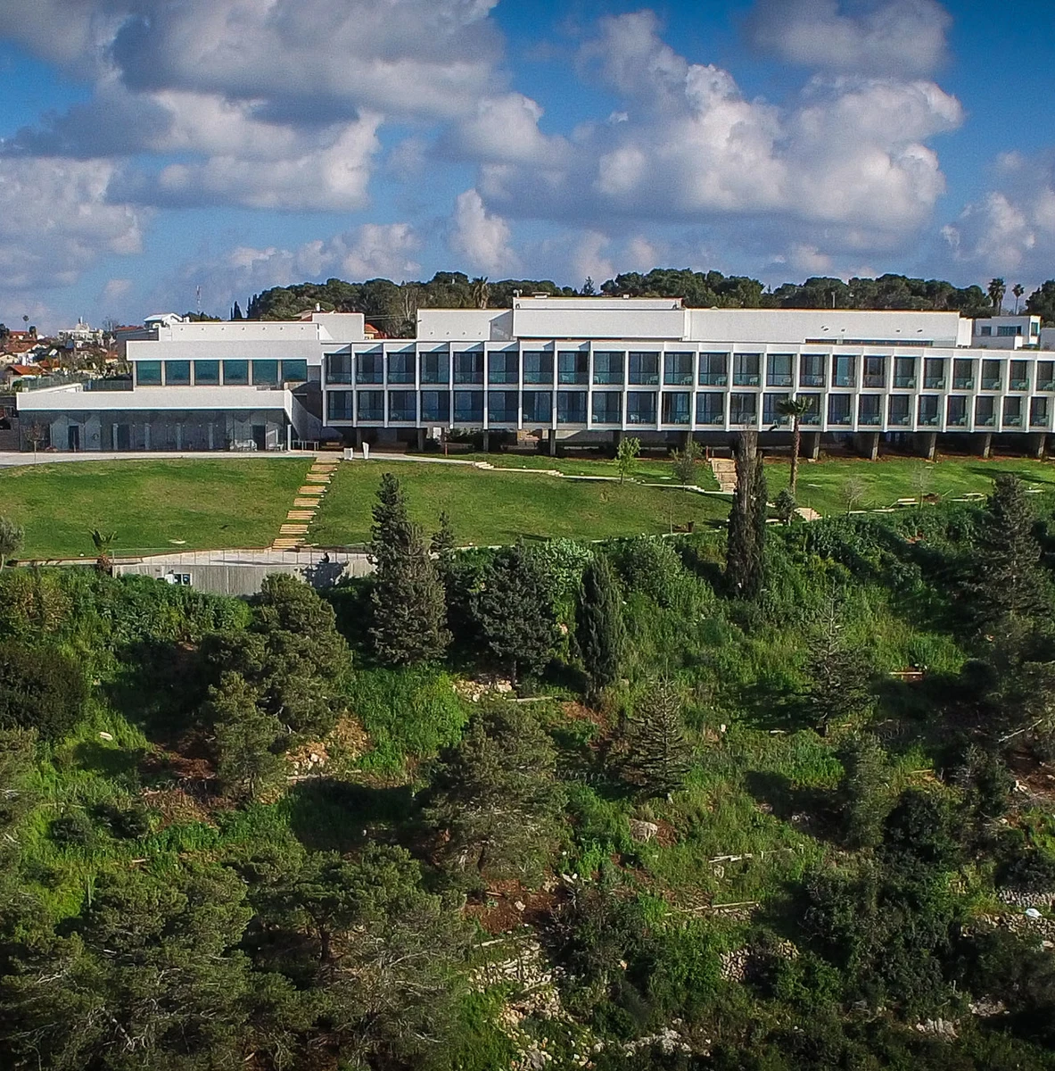 אלמא - צילום מהאתר הרשמי · 3